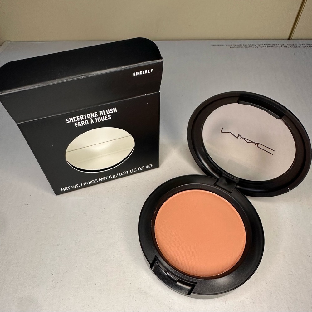 MAC Gingerly Sheertone Blush